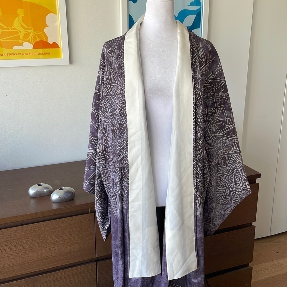 VINTAGE 100% Authentic Japanese 🇯🇵 Kimono Purple - Picture 1 of 11